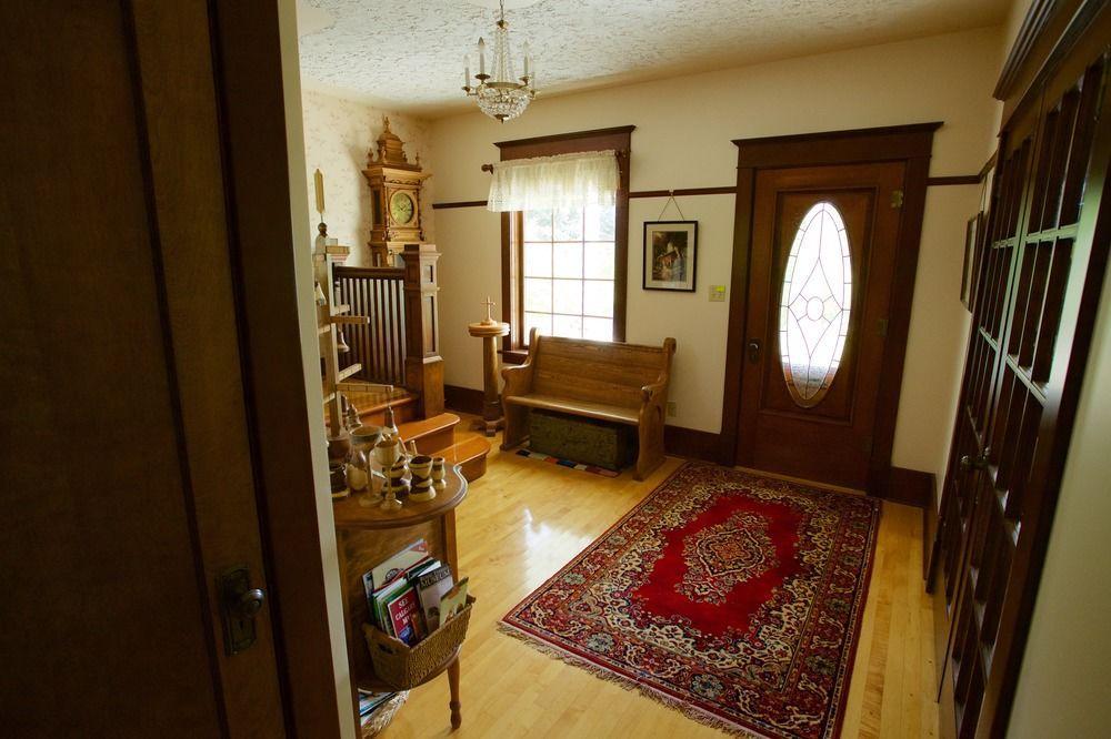 Sproule Heritage Bed & Breakfast Стратмор Экстерьер фото
