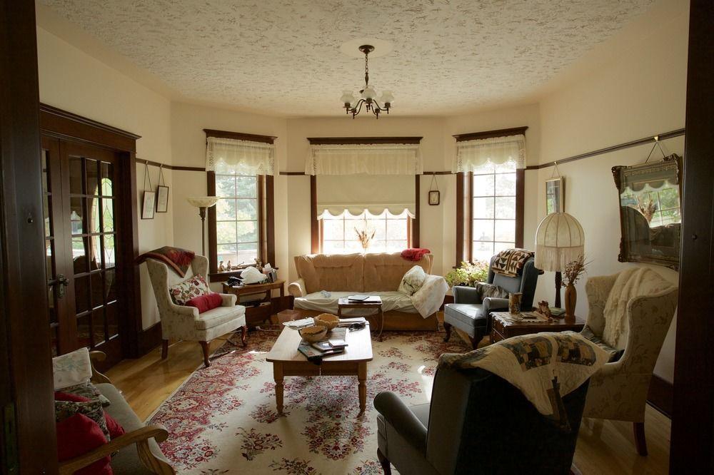 Sproule Heritage Bed & Breakfast Стратмор Экстерьер фото